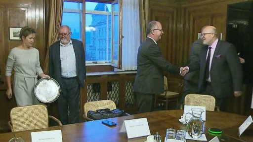 Jednání o platech zdravotníků