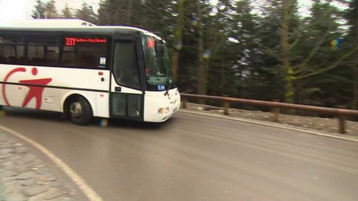 Silnice na Šerlich je po opravě úzká