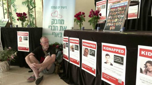 Druhá skupina rukojmích na svobodě