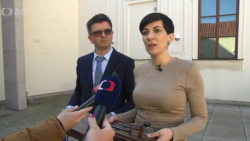 Ručně vyrobené pero pro Petra Pavla