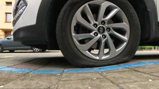 Auta vs. lidi - kdo má mít přednost?