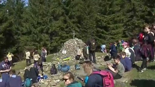 Výstup ke skautské mohyle Ivančena