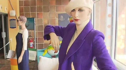 Práce kostymérek ve Zpravodajství ČT