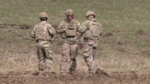 Finsko se stalo členem NATO, Švédsko naráží na odpor Turecka