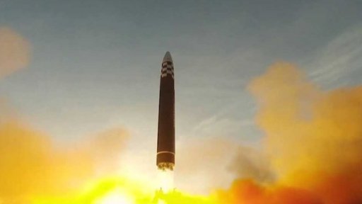 Raketový test KLDR: zmatek a obavy + rozhovor s J. Chladou