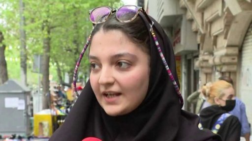 Íránské úřady zvyšují tlak na nošení hidžábů