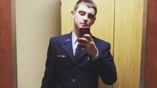 Únik utajovaných amerických dokumentů + rozhovor s O. Burešem