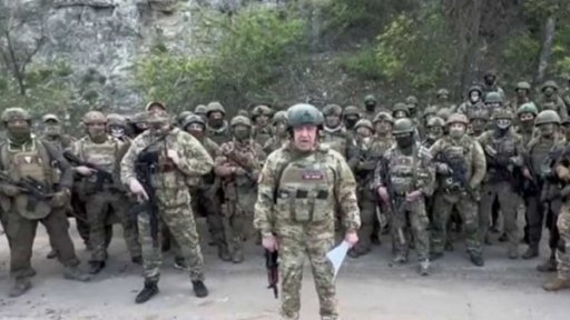 Rozkol mezi ruskými žoldnéři a řadovou armádou a vývoj na frontě