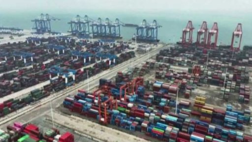 Čína dodává Rusku zboží na sankčním seznamu + rozhovor s L. Smutkou