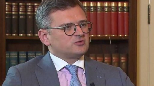 Kuleba v Praze: konflikt ukončí jen další zbraně