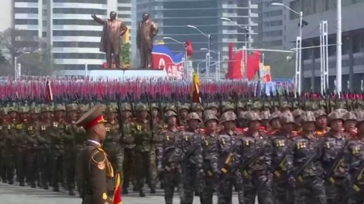 Mocnosti oprašují svoje jaderné arzenály