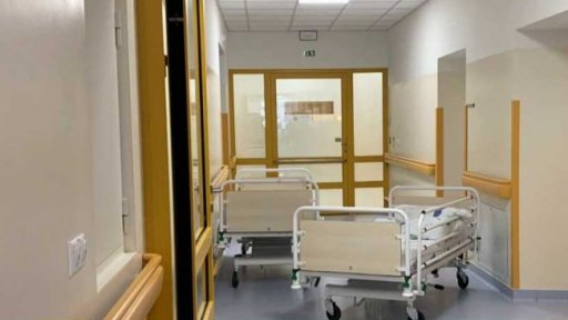 Útok mačetou v nemocnici v Č. Budějovicích