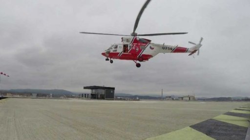 Karlovarská nemocnice zmodernizuje heliport kvůli nočnímu provozu