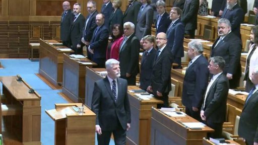 Prezident Pavel zavítal do Senátu