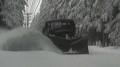 Tuhá zima nadělala mnoho starostí (1963)