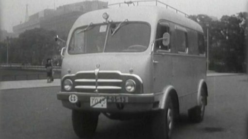 Výprava vedená Zikmundem a Hanzelkou dorazila do Japonska (1963)