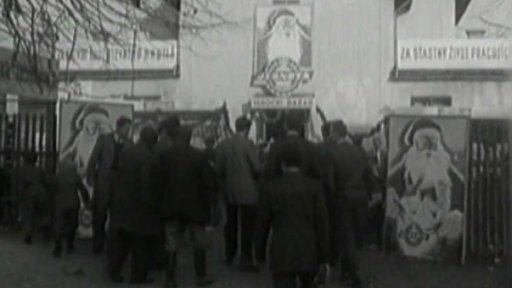 Vánoční bazary na vesnicích (1953)