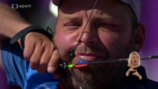 Střelba a cinkot na náměstí