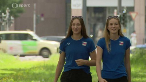 Příběh: Kamarádky Magdalena Bokovská a Ela Koulisiani