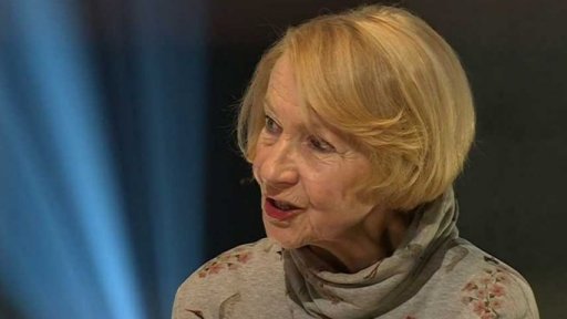 Host: Daniela Kolářová