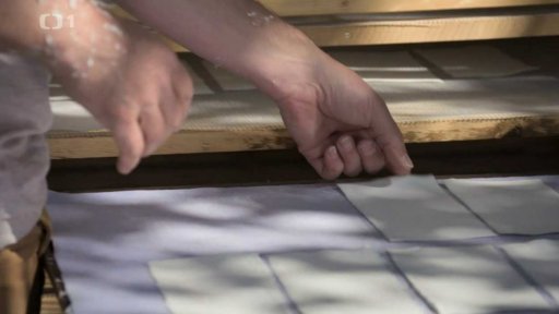 Ruční výroba papíru