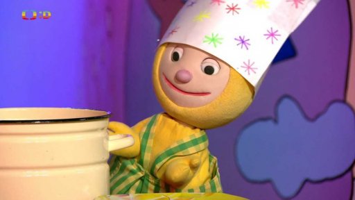 František vaří písmenkovou polévku a myslí si, že bude sama mluvit…