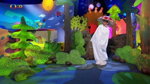 Matouš jako muchomůrka s bolavou nohou, které pomůže Fanynka…