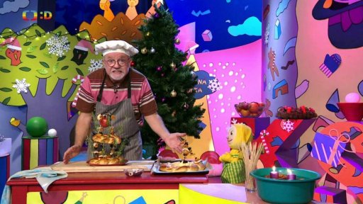 Zdobení vrkoče a dědova vánoční píseň na rozloučenou, do které jdou titulky