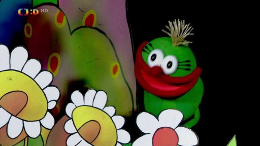 Jů a Hele si míchají horké ranní kakaíčko a těší se, jak si pochutnají; Muf se jim ho rozhodne pomocí dlouhého brčka vyfouknout.