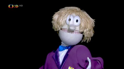 Popleta je stále v Brzoránošou a popleteně odpovídá na Haryho otázky, takže Hary rozhovor ve správnou chvíli raději ukončí.