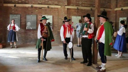 Živé dřevěnice ve Valašských kloboukách