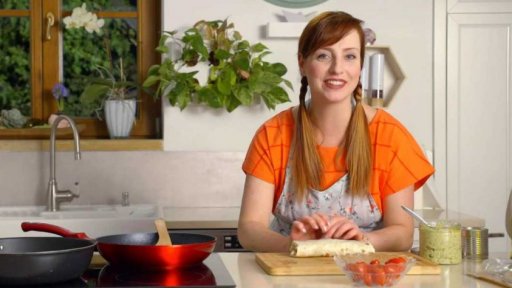 Tortilla s kuřecím masem a kapustovým pestem