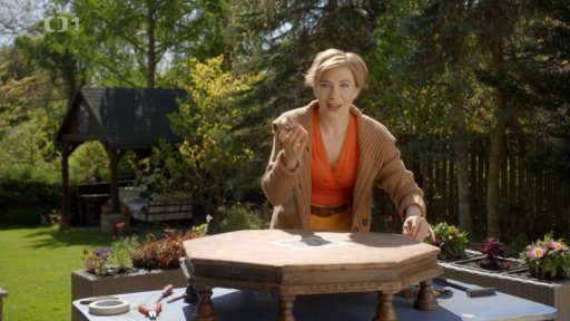 Oprava stolku a obraz s mandalou