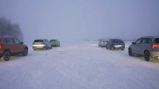 Různé typy 4x4 na sněhu