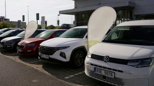 Auto nevlastnit, ale půjčovat