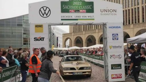 Veteránská rallye s Pontiacem