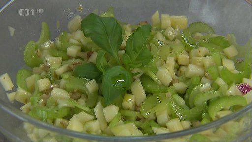 Salát z jablek a řapíkatého celeru