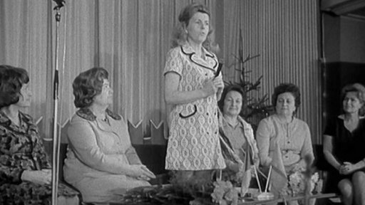 Přátelské setkání našich a sovětských žen v pražském Domě sovětské vědy a kultury