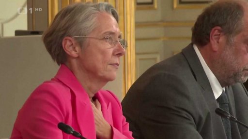 Francouzská premiérka končí ve funkci