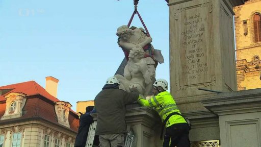 Andělé na Mariánském sloupu