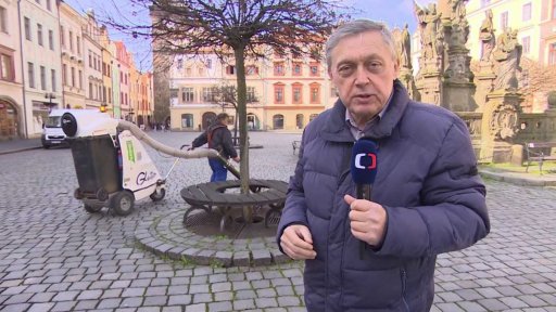 Úklid nedopalků z ulic