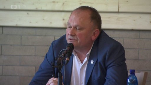 Odlování ředitelky ze základní školy