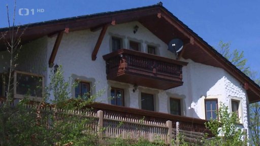 Pátrání po ozbrojených útočnících