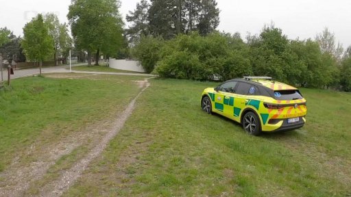 První sanitka s elektrickým pohonem