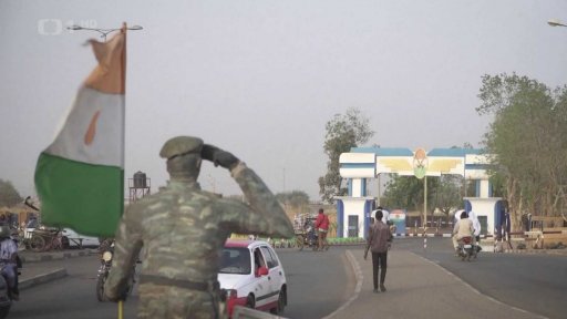 Paradoxní situace v Nigeru