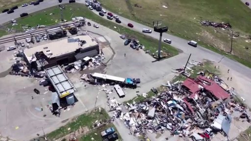 Bouře v USA mají 23 obětí