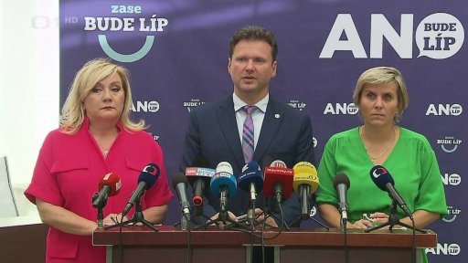 Korespondenční volba schválena sněmovnou