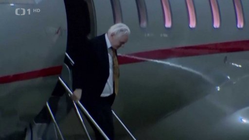 Julian Assange je na svobodě