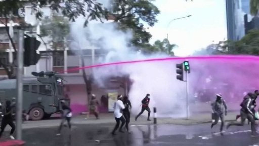 Protesty proti vyšším daním v Keni