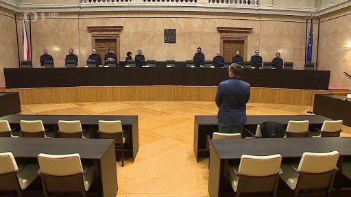 Revize platů v justici